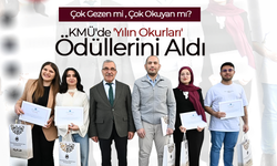 KMÜ'de 'Yılın Okurları' Ödüllerini Aldı